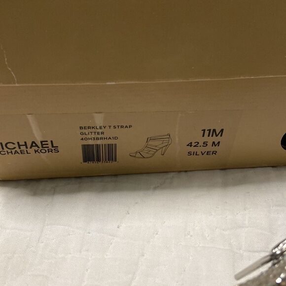 Michael Kors Berkley Cutout Accent T-Strap High Heel Sandals size 11 - Picture 8 of 9